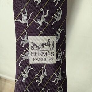 Authentic Hermes Silk Purple Monkey Necktie 58 in Made in France